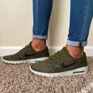 Olive Green Nike Air Stefan Janoski Sneakers